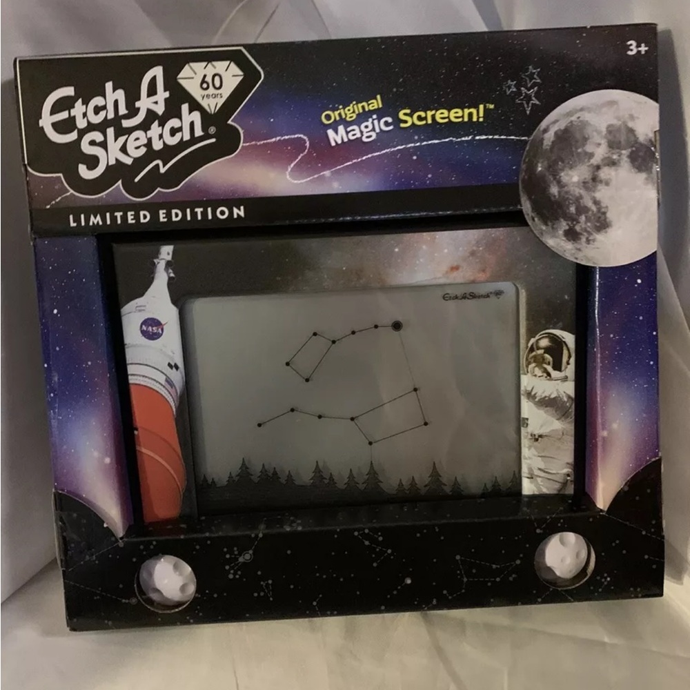 60th ANNIVERSARY Etch A Sketch LIMITED EDITION NASA Inspired Space Edition 2020
